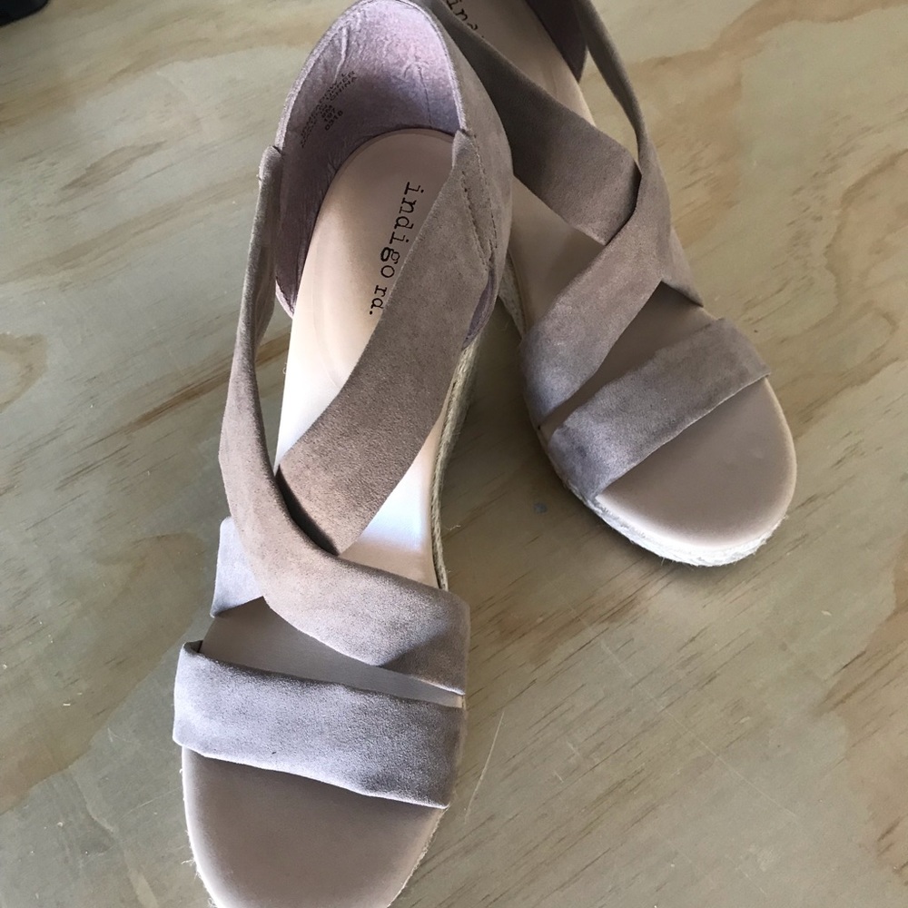 Ladies high heel wedge! NEW